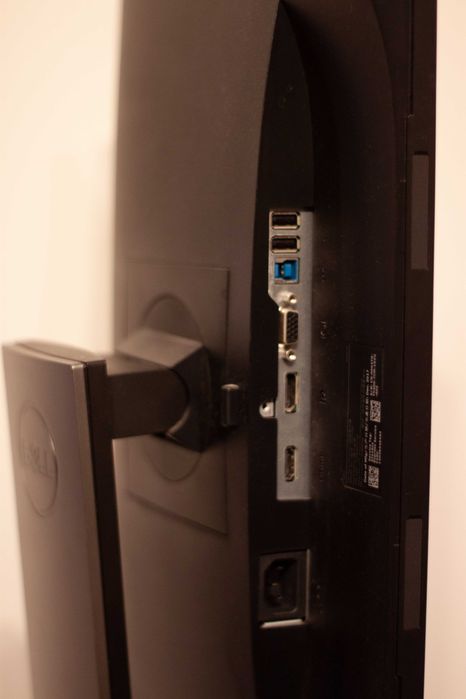 Calculator gaming cu monitor