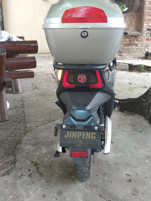 Scooter Jinpeng fara permis
