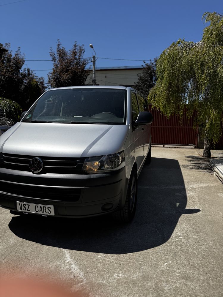Vw T5 Trasnporter 8 locuri 4x4 versiunea lunga