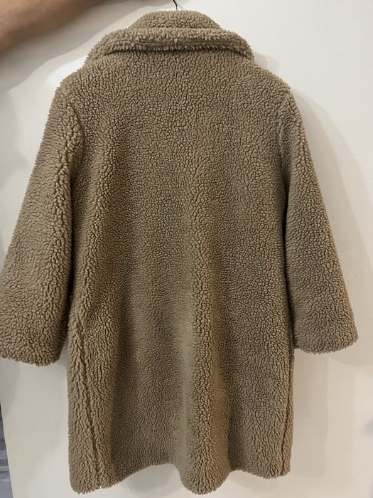 Пухено палто в бежов цвят