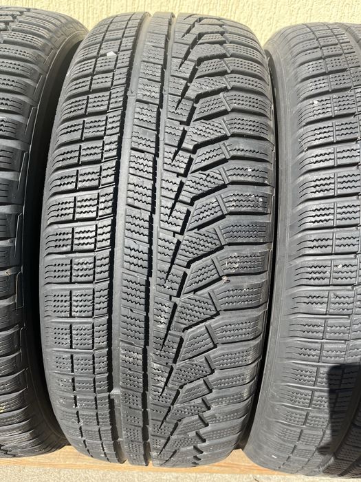 4 бр. зимни гуми 235/55/19 Hankook SUV 6,5-7 mm DOT 2418