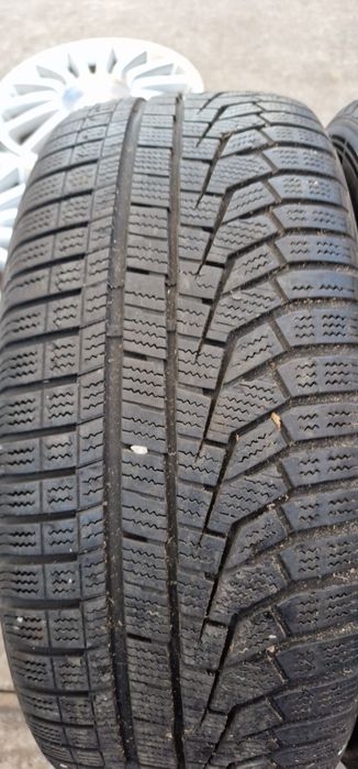 235 55 17 Hankook 2 anvelope iarna