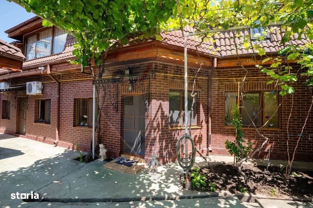 Casa + Spatiu comercial zona centrala