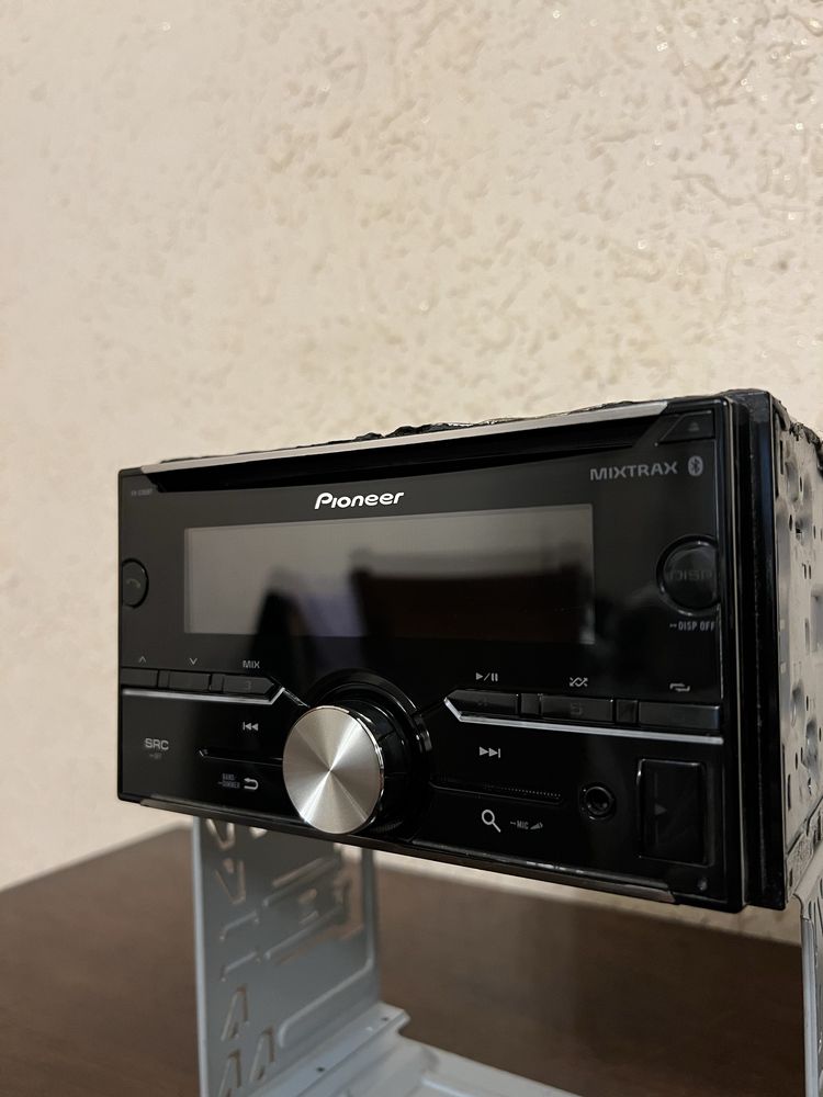 Pioneer FH-S705BT magnitafon sotiladi
