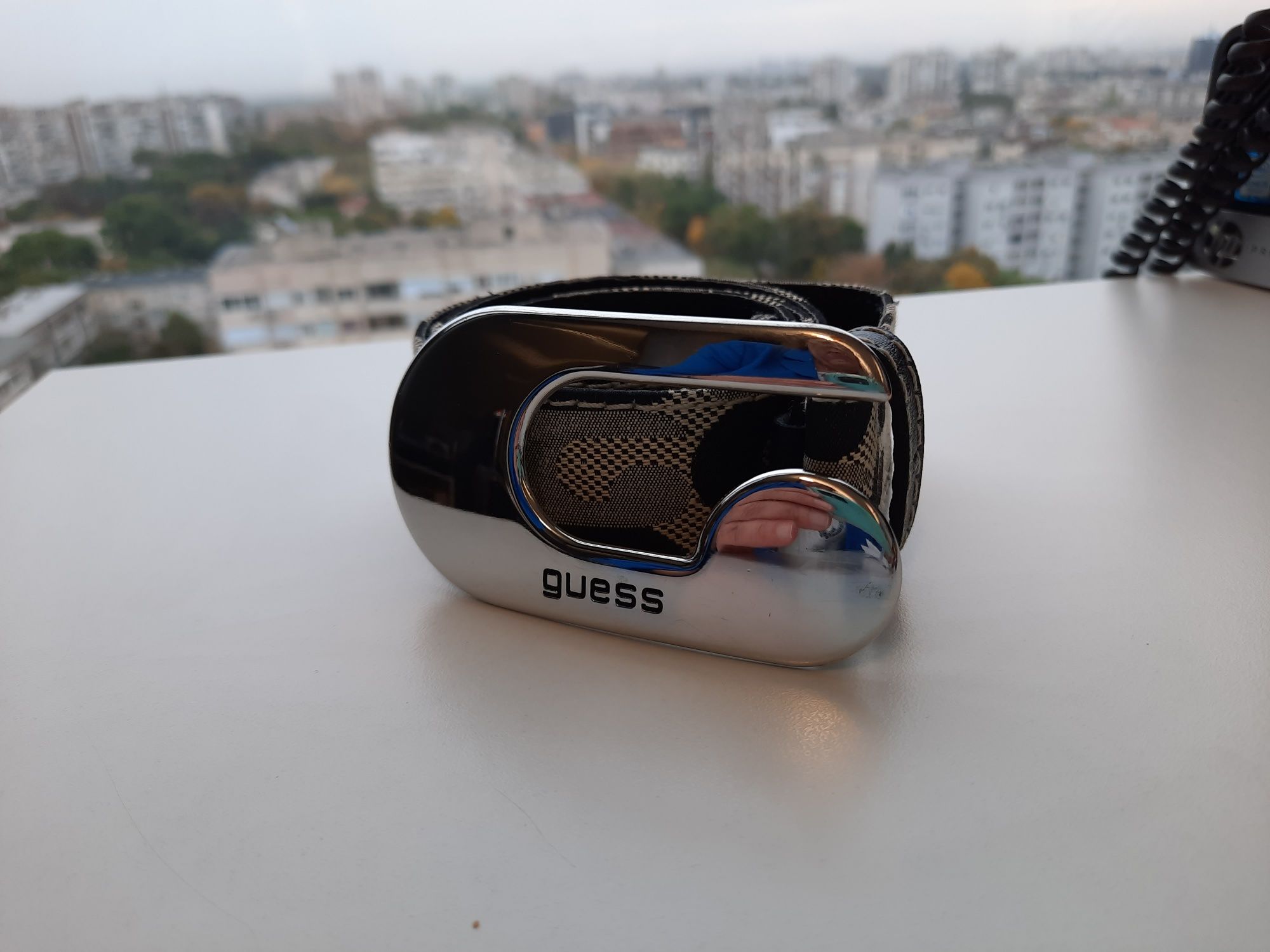 Дамски колан на GUESS