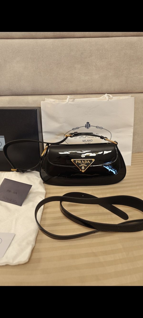 Дамска чанта Prada