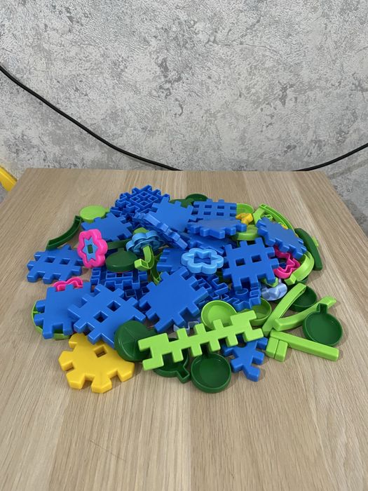 Отдам конструкторы район химов