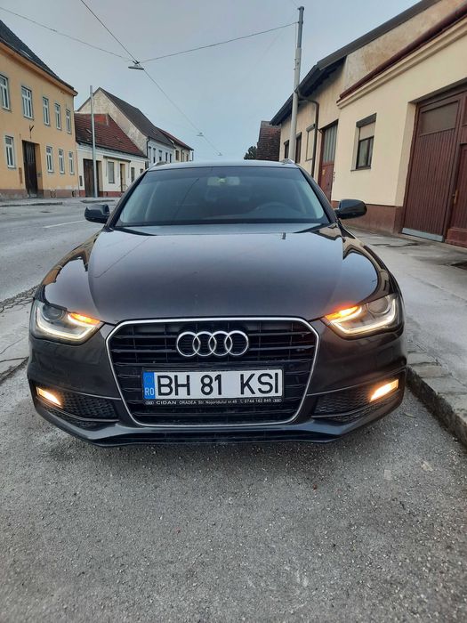 Vând Audi A4 2013