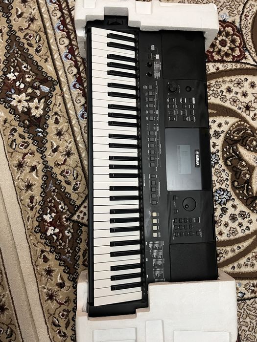 Продам синтезатор Yamaha PSR Е 463 б/у в хорошем рабочем состоянии.