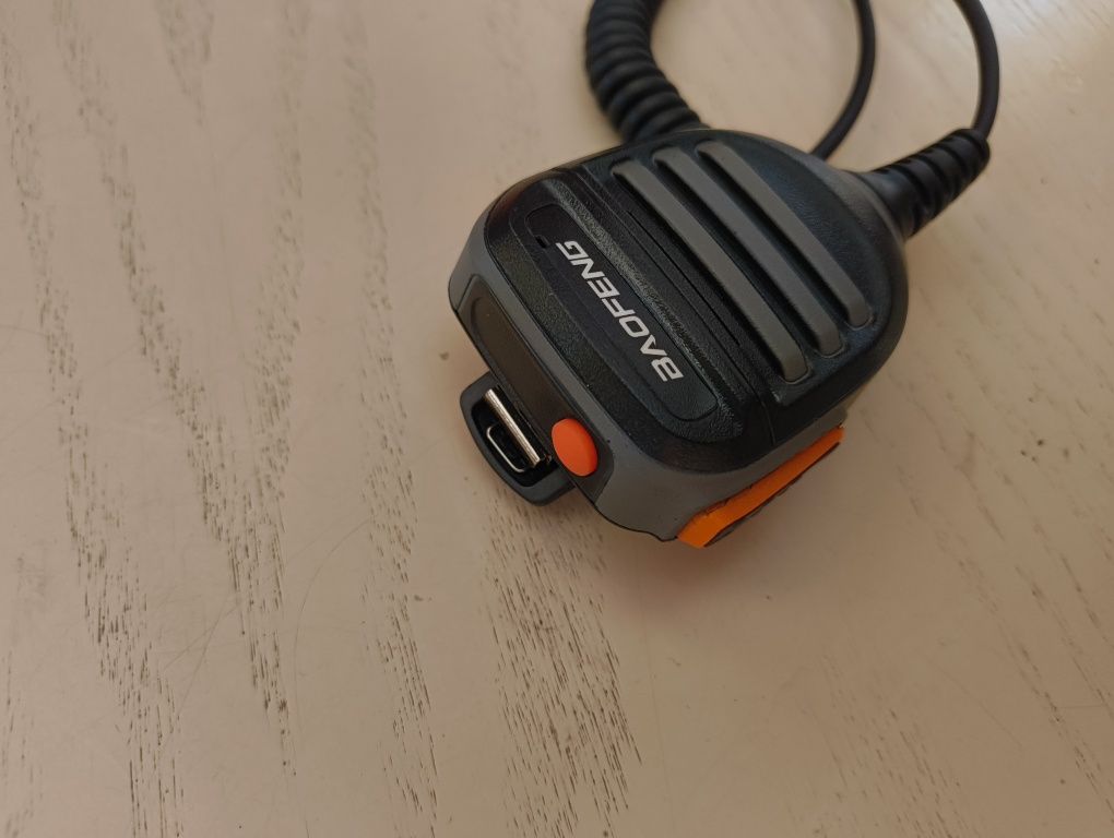 Микрофон-говорител за радиостанции Baofeng UV-5R, UV-82, UV-9R