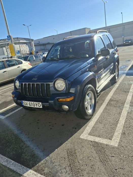 Vând jeep cherokee