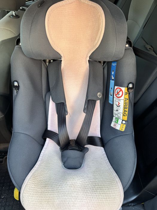 Столче за кола Maxi Cosi Axissfix