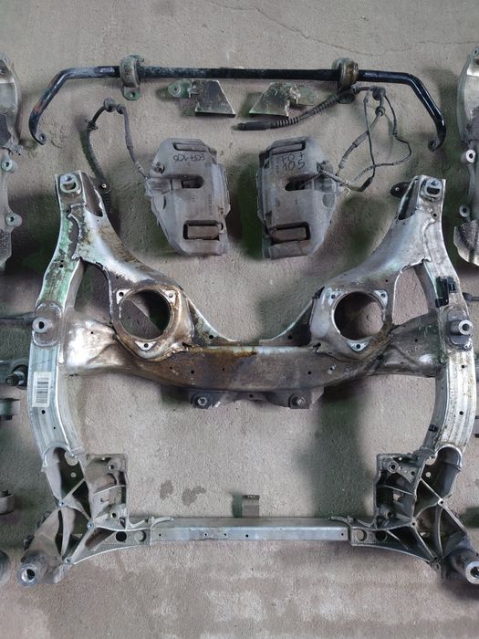 Бмв ф07 мост носач диск апарат шенкел амортисьори главина bmw f07