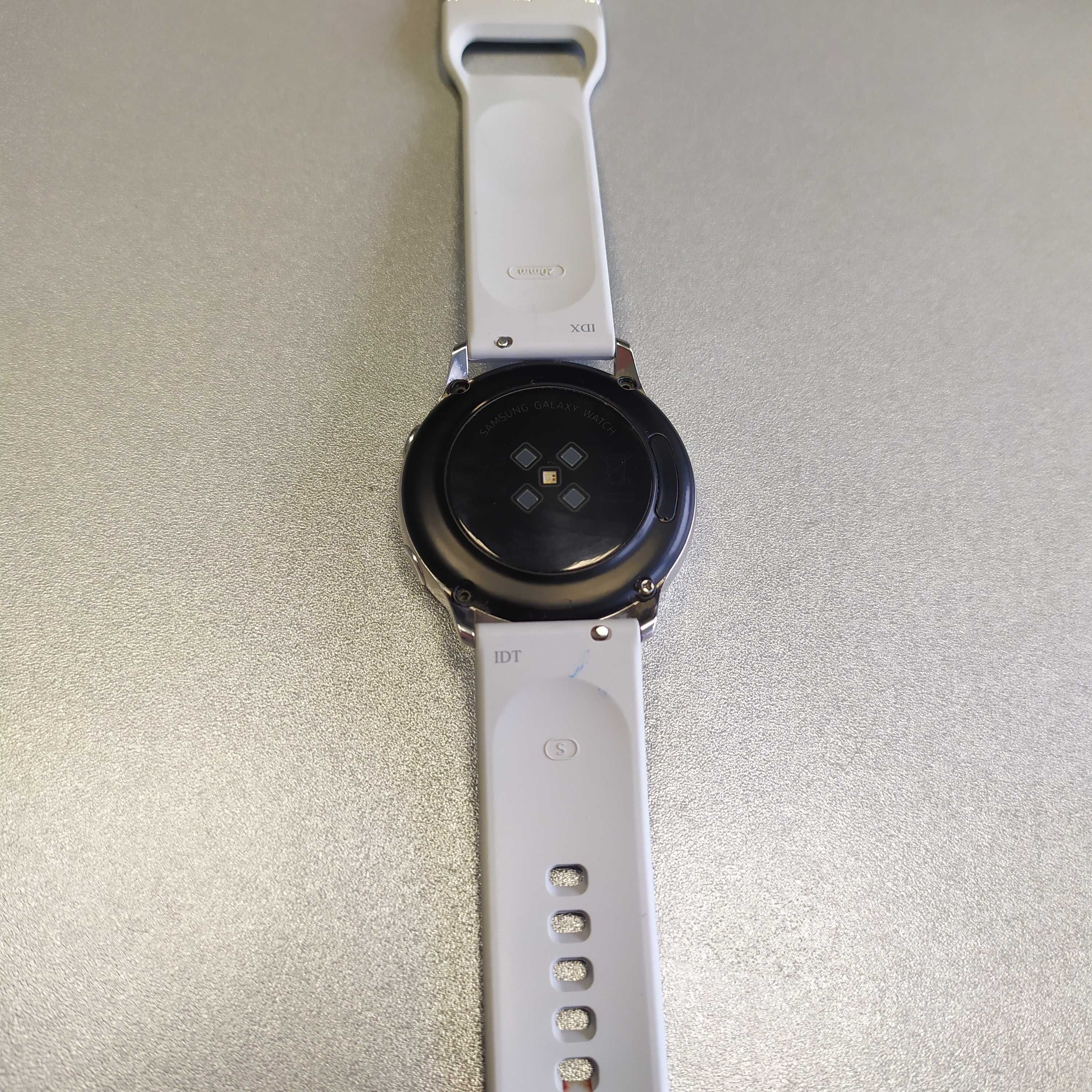 Смарт часовник Samsung Galaxy Watch Active