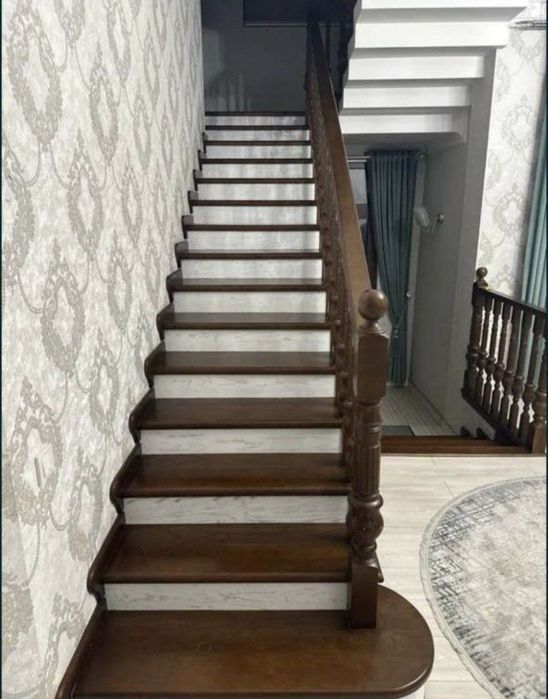 ПРОДАЕТСЯ ДОМ на Катта Хасанбай (Юнусабадский район)
Комнат: 6
Уровней