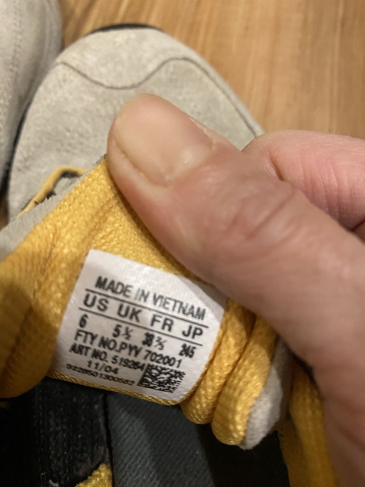 Оригинални маратонки Adidas-38