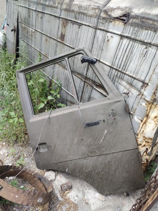 Продам дверь на камаз.