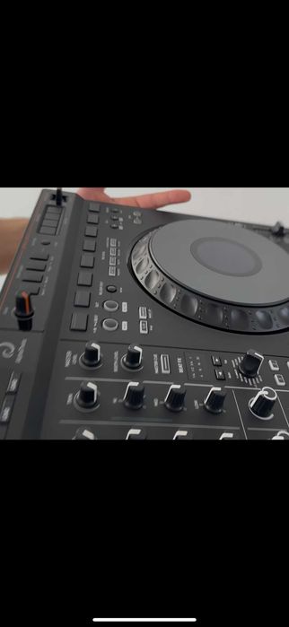 AlphaTheta / Pioneer DDJ-GRV6
