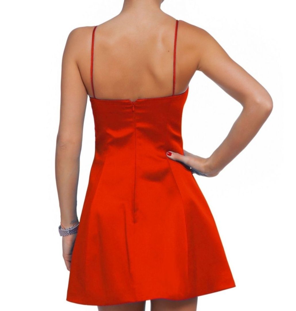 Cliche червена рокля с тънки презрамки