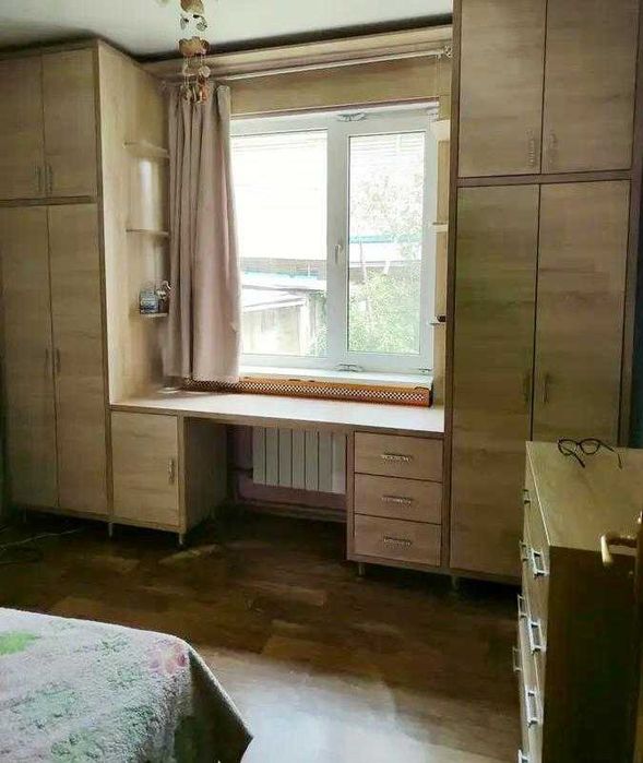 Продам часть отдельно стоящего трёхкомнатного  благоустроенного  дома.