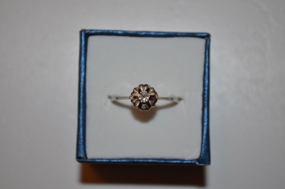 INEL AUR alb 18K + Diamant = 0.10ct. - Model Solitaire - De logodna !