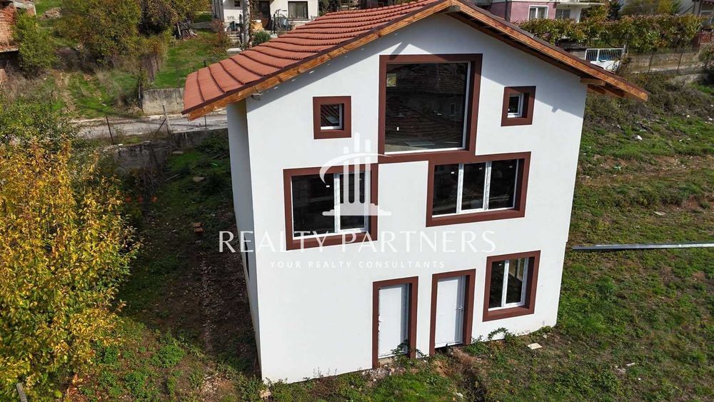 Продава се Къща в Земен - 150 кв.м за 567 €/кв.м - Снимка #2
