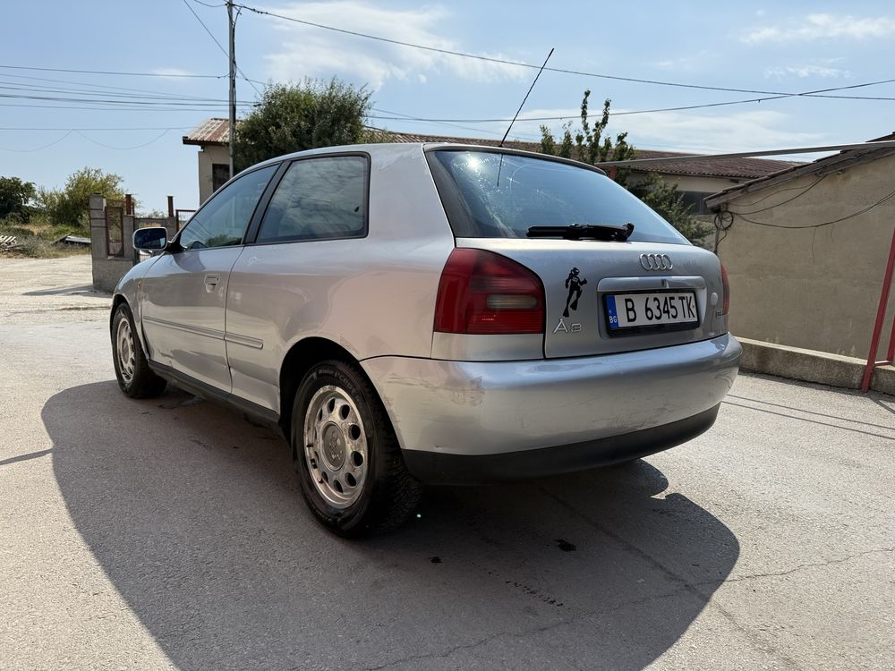 Audi A3 1.6 Бензин Климатроник Всичко платено Добро състояние 2000лв