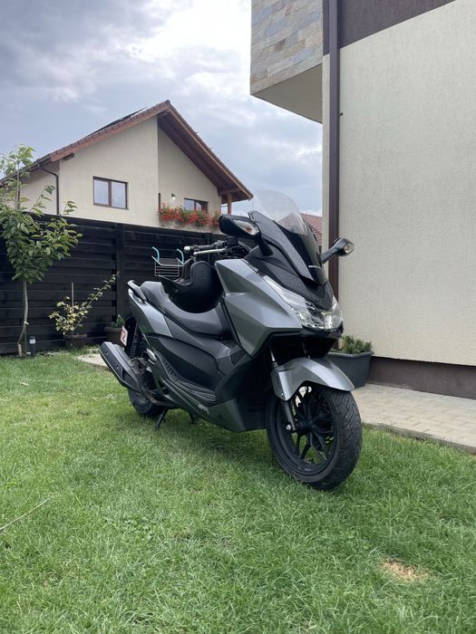 Honda forza 125
