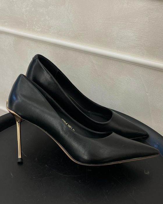 Туфли на каблуках