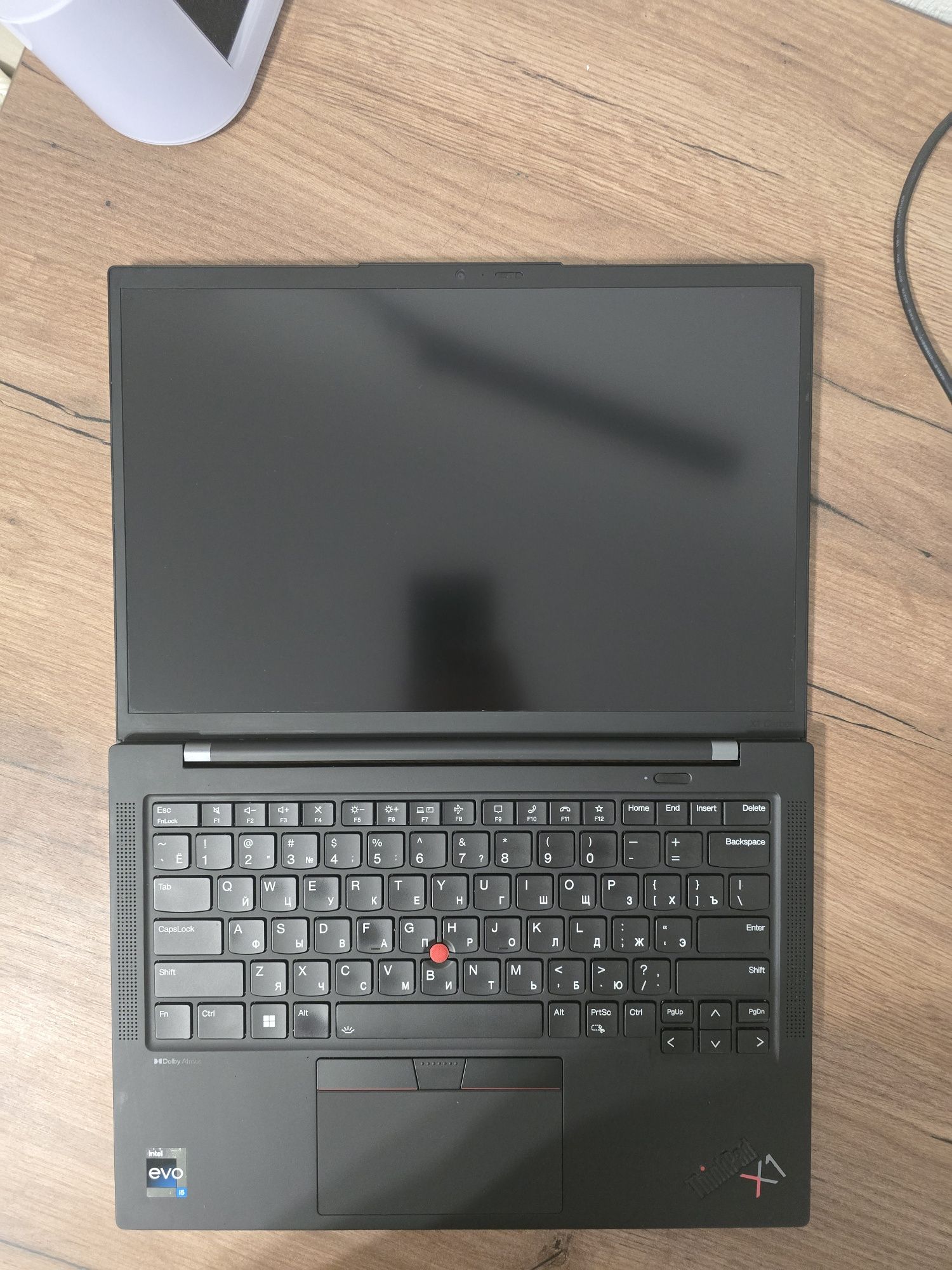 Продаю Lenovo Thinkpad X1 Carbon Gen 11 (2023) в идеальном состоянии