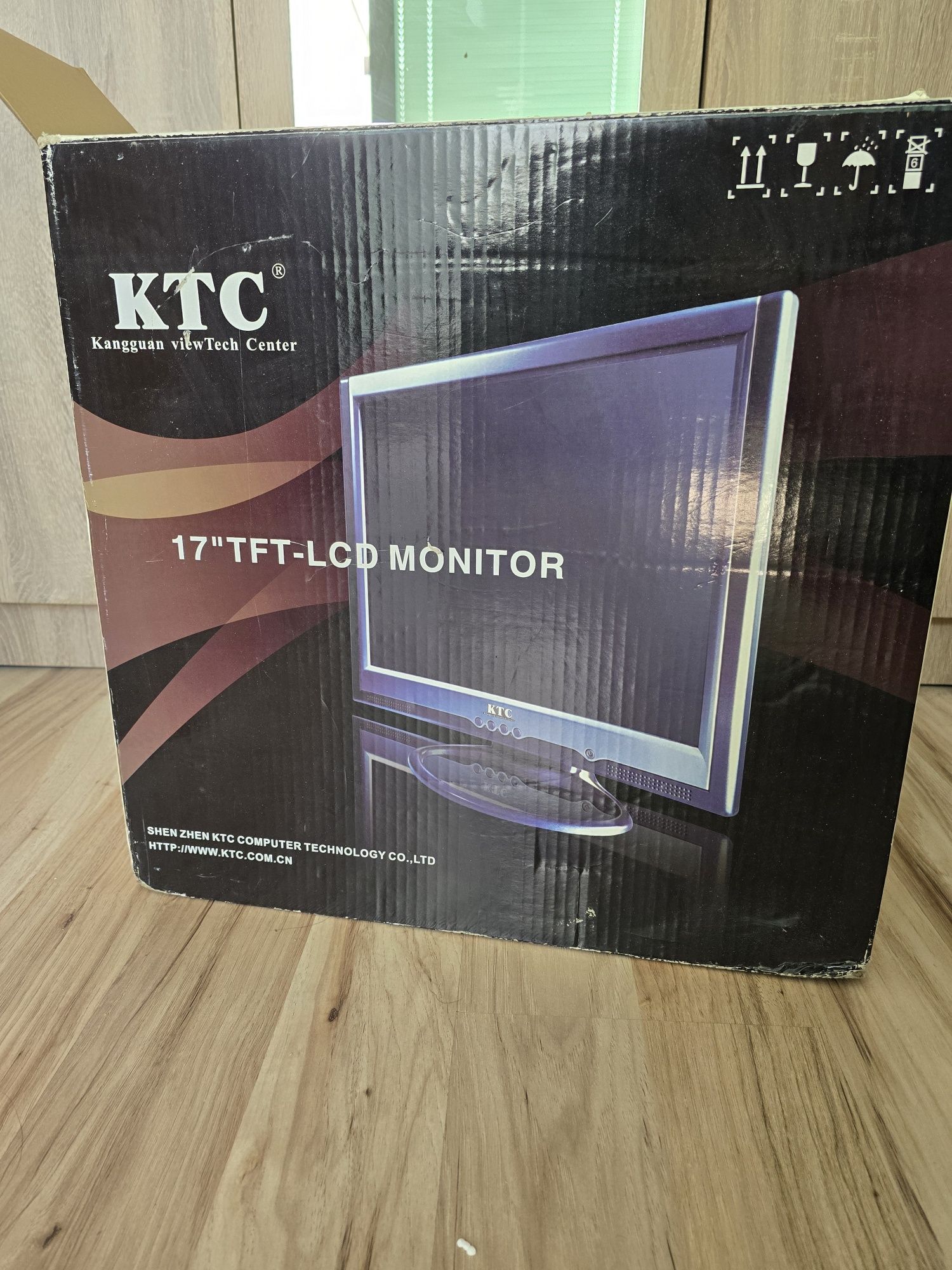 LCD Монитор 17" KTC