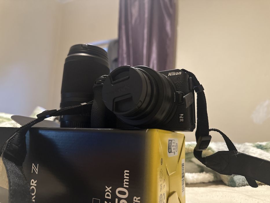 Vand aparat   Foto urgent  cu 2 obiective