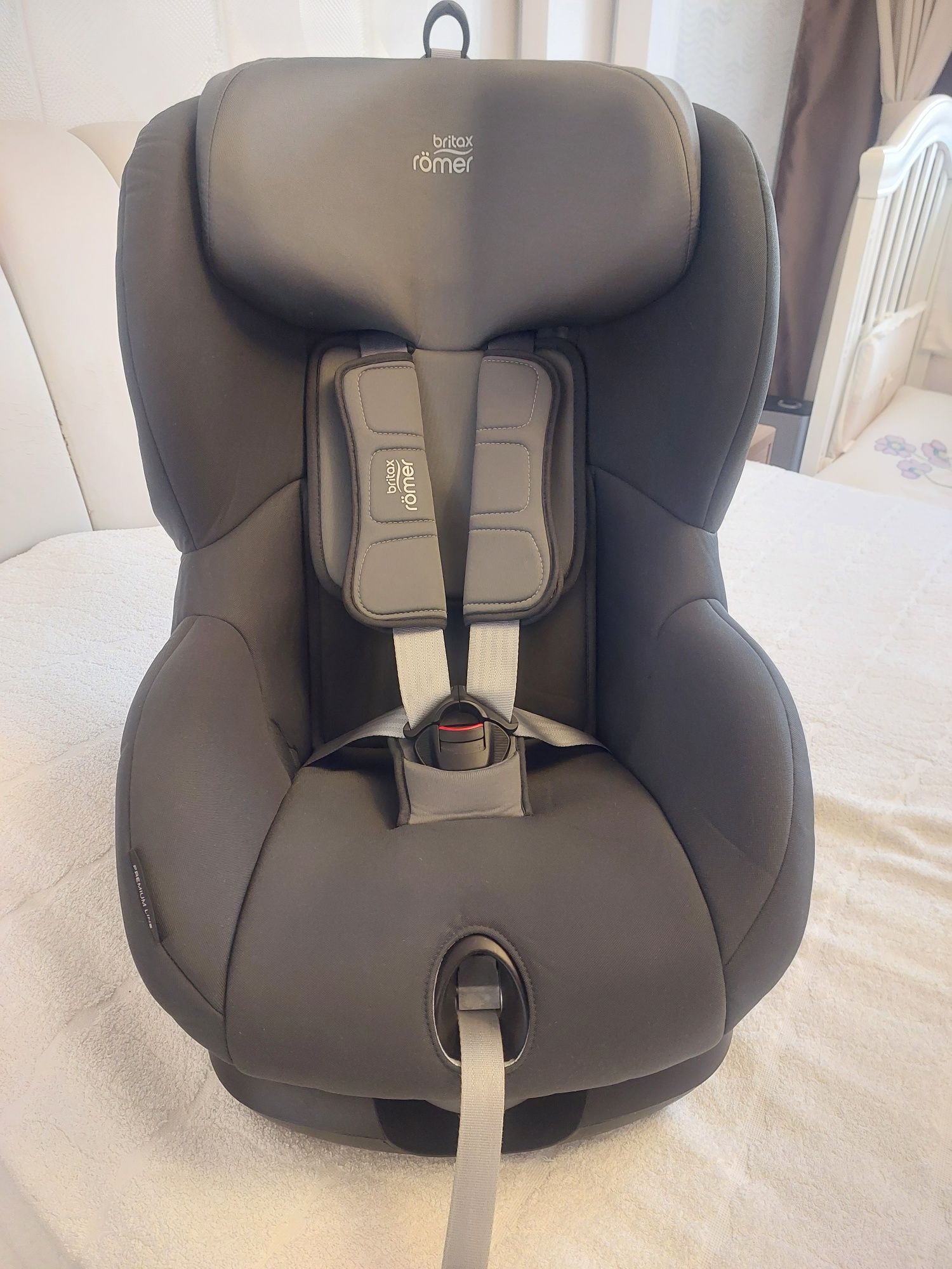 Автокресло britax romer