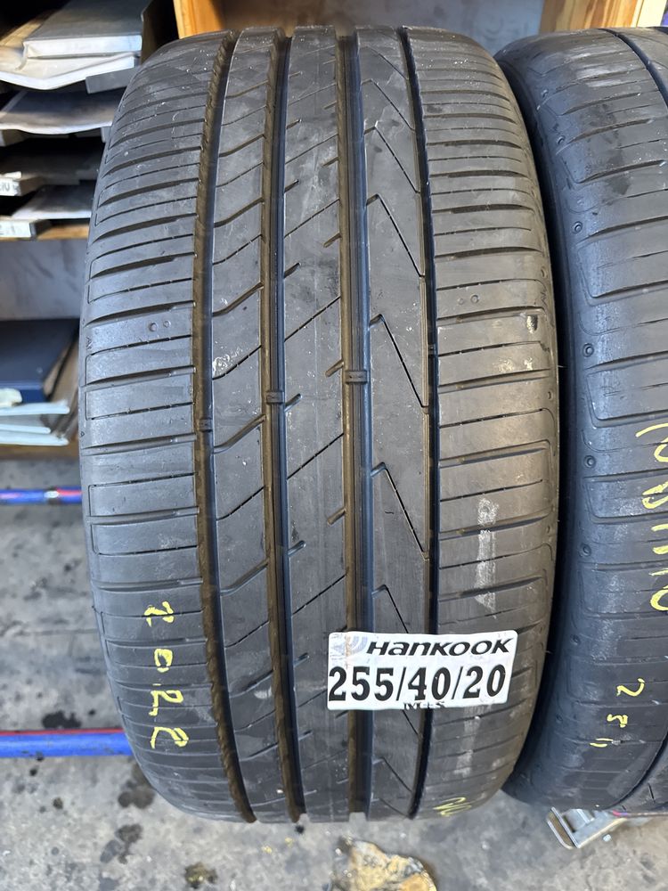 255/40/20 Hankook