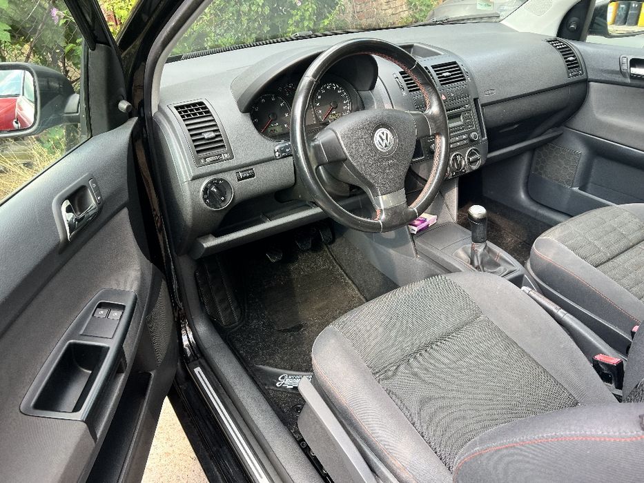 Vând Volkswagen Polo