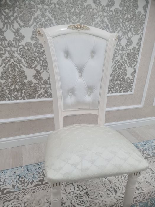 Стулья для гостиной 18 штук