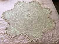 Покривка за  кръгла  маса Уникална плетена на кука Диаметър: 100  см.