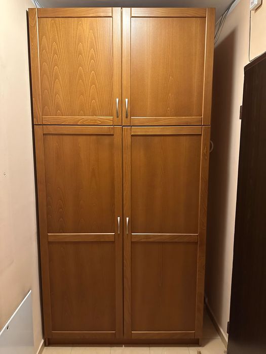 Гардероб от масив с надстройка