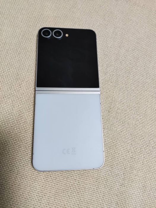 Samsung galaxy z flip6- за София лично предаване