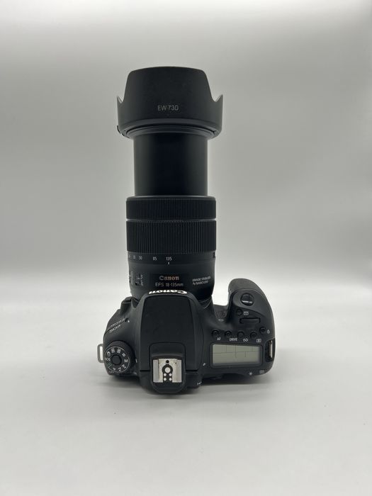 Aparat Foto-Video Canon 90D kit obiectiv 18-135 mm f3.5-5.6