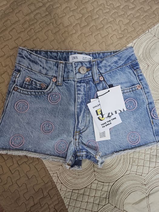 Продам новые джинсовые шорты Zara, на рост 116 см. Новые с бирками.