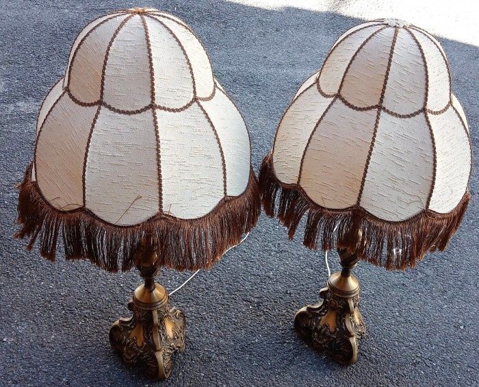 Elegant set de 2 veioze din bronz masiv în stilul Baroc și abajur din