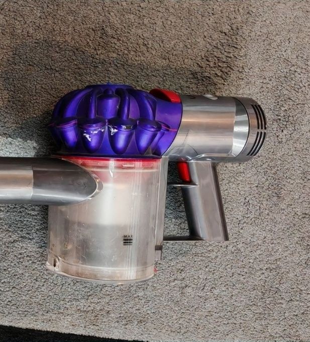 Aspirator Dyson V7