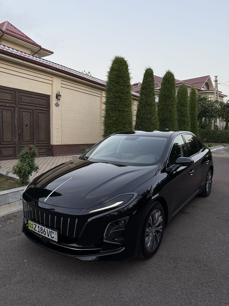 Hongqi eq-5 450 km
