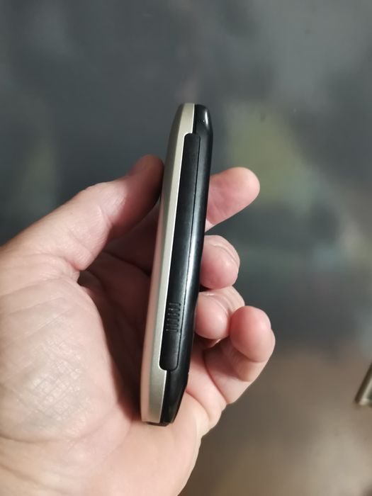 Nokia 1800, зарядно и кожен калъф