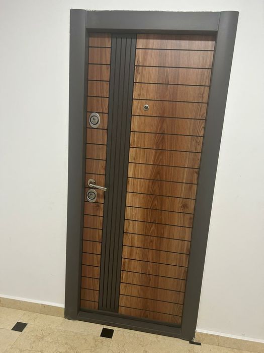 Montaj usi metalice si tamplarie pvc deblocari usi