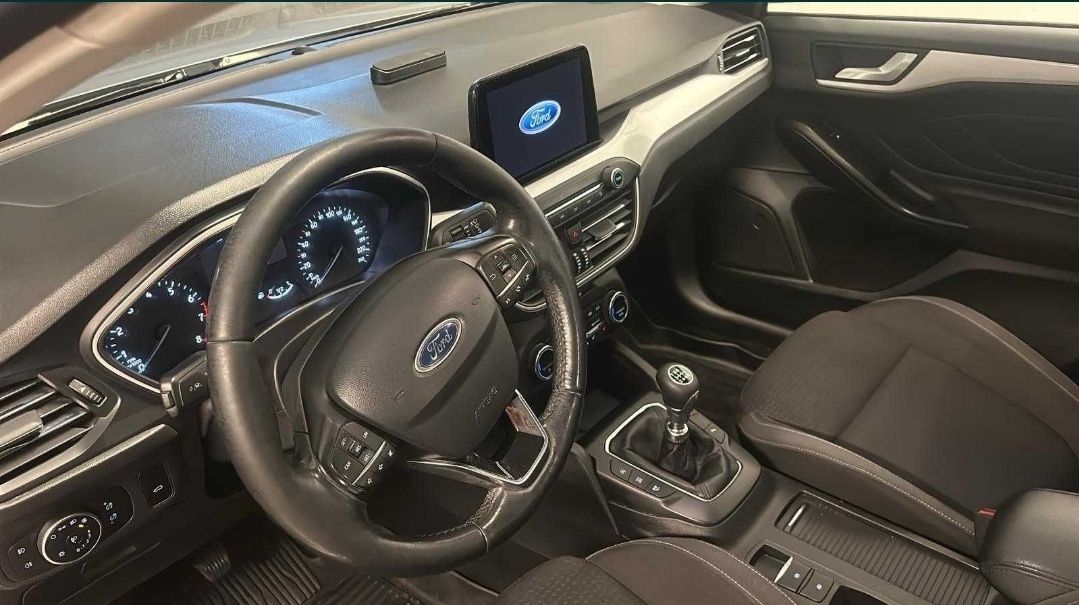 Ford Focus Sedan, Keyless, Carplay, Lane Assist