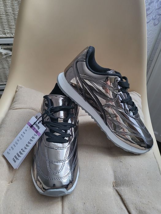 Adidasi luciosi sinsay