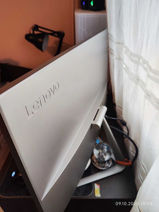 2K Lenovo L24q-10