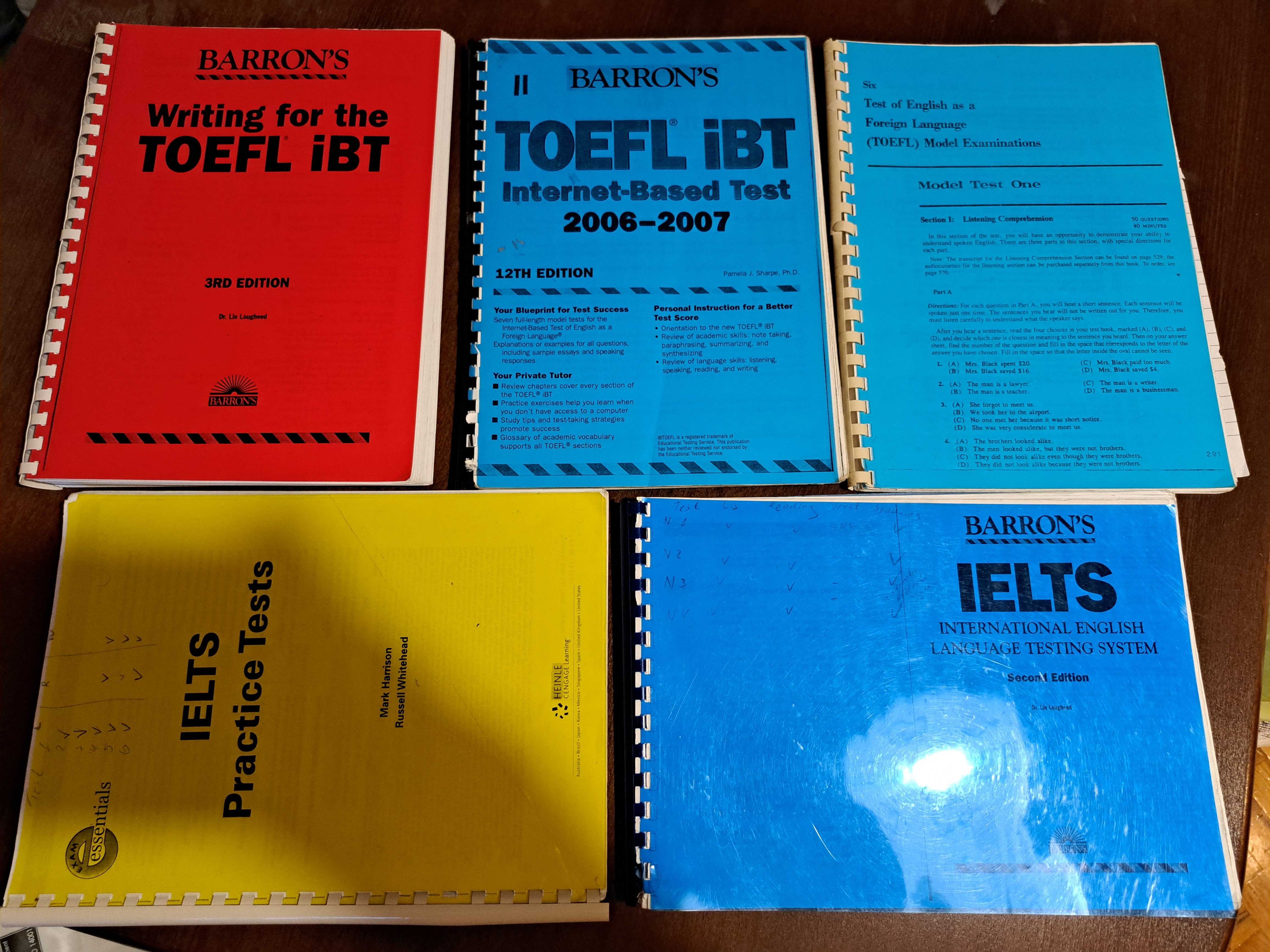 Комплект копия на учебници и тестове за  подготовка за TOEFL  IELTS